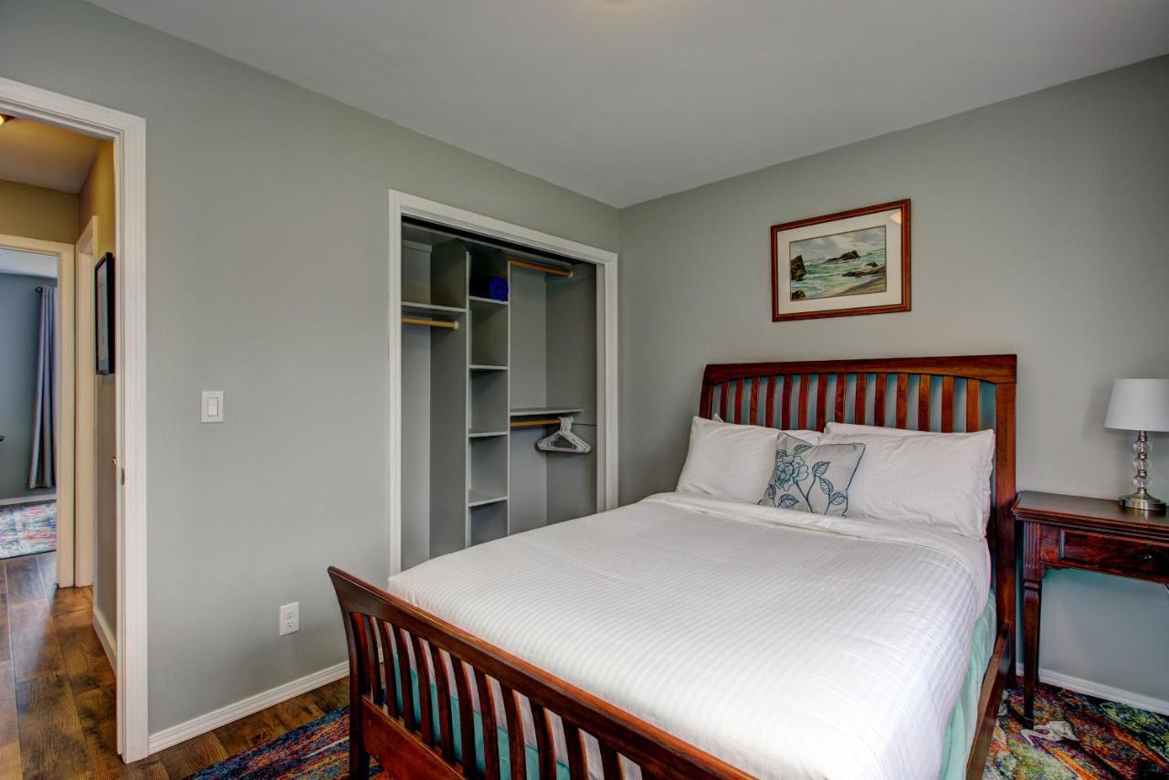 Hello Dolly: Cozy 3-Bed Retreat with Fireplace near Trails and River Eagle Exterior photo
